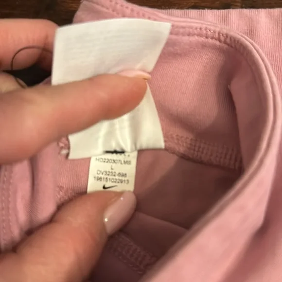 Girls Nike large leggings pink with rhinestones  brand new with out tag - Picture 4 of 4